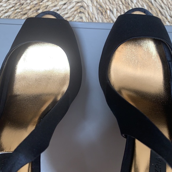 BCBGMAXAZRIA Black satin peep toe stilettos - Picture 9 of 9